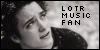 just picked this one 'cause in the other frodo button, you couldn't see his lovely lovely face. XDDDDD